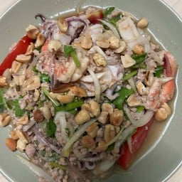ครัวอีสานพ่อครัวหัวร้อน
