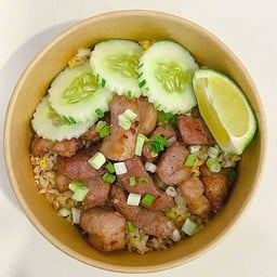 ข้าวผัดหมูสามชั้น