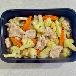 ผัดดอกกะหล่ำ (กับข้าว)