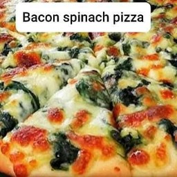 พิซซ่าผักขม เบคอน