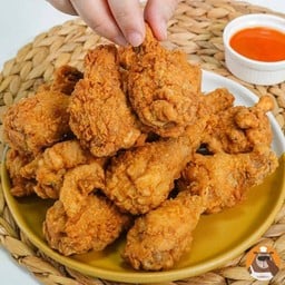 ข้าวไก่ทอด-ข้าวไข่ข้น-ไก่ทอด-(เฟรนช์ฟรายส์)