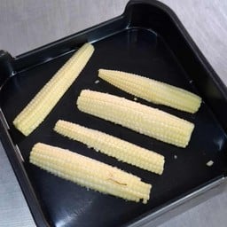 ข้าวโพดอ่อน