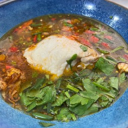 ซุปไก่ - ကြက်စွတ်ပြုတ်