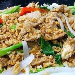 ข้าวผัด หมู -หมึก- กุ้ง
