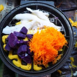 วาฟเฟิลไส้ฝอยทอง+มันม่วง+มะพร้าว