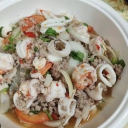 ยำเส้นแก้วทะเล