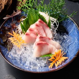 HAMACHI SASHIMI
