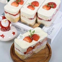 Strawberry Cakebox