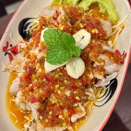 หมูมะนาว (Pork with Lime)