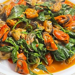 หอยแมลงภู่ผัดใบโหระพา (กับข้าว)