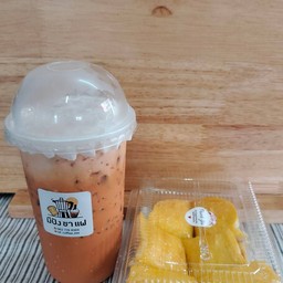 ชานมเย็นกับปังปิ้งนูเทล่า