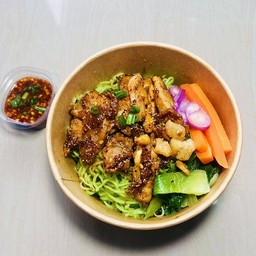 บะหมี่หยกไก่คลุกฝุ่น