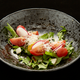 PEACH-MARINATED TOMATO SALAD