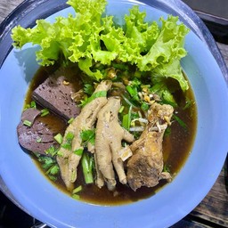 ก๋วยเตี๋ยวไก่ตุ๋น