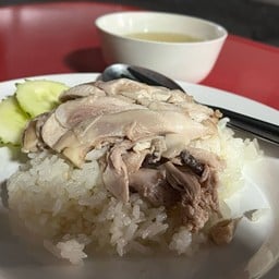 ข้าวมันไก่สามพี่น้อง