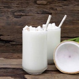 Coconut Milk Smoothie มะพร้าวปั่น