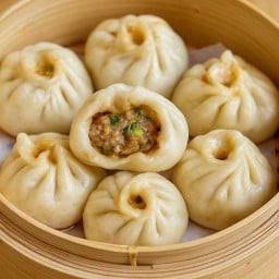 Lucky Buns 福包子 เสฉวนหลงเปา น้ำเต้าหู้ & co. เจริญประเทศ