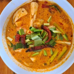 ต้มยำน้ำข้น ใส่ยอดมะพร้าว