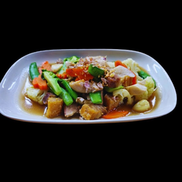 ผักผัดรวม หมูกรอบ