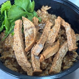ข้าวผัดไก่ยอทอด เด็กอ้วน + น้ำจิ้มซีฟู้ด