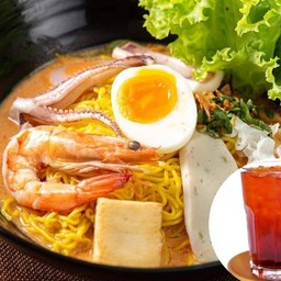 ก๋วยเตี๋ยวทะเล+น้ำ1แก้ว