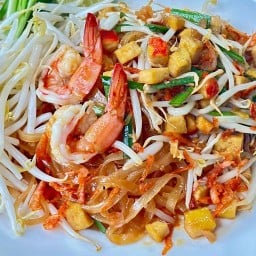 ผัดไทยต้นมะม่วง