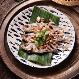 ปลาทูทอดน้ำปลาโตนด