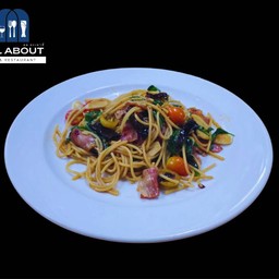 สปาเก็ตตี้ ผัดพริกแห้งน้ำมันมะกอก