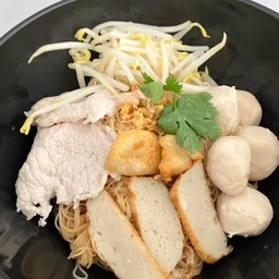 หมี่แซ่บแห้ง