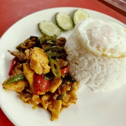 ข้าวเครื่องแกงเนื้อ