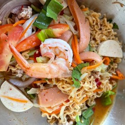 ยำมาม่ารวมมิตร