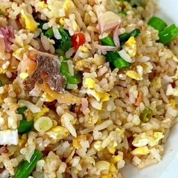 ข้าวผัดปลาเค็ม