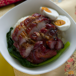 ข้าวหน้าหมูแดงไข่เค็ม 叉烧肉盖饭（加咸蛋）BBQ Pork, Salted Egg & Rice