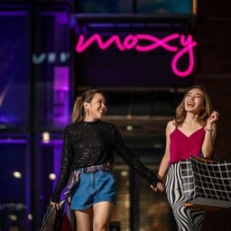 Moxy Bangkok Ratchaprasong (ม็อกซี่ แบงคอก ราชประสงค์)