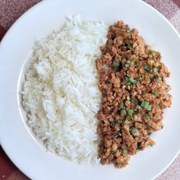 ข้าวเนื้อสับผัดซีอิ๊ว