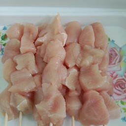 อกไก่หั่นชิ้น