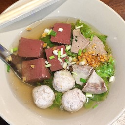 ต้มเลือดหมู(Pork blood soub)