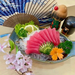 ทูน่าซาซิมิ