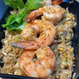 ข้าวผัดกุ้งย่าง + น้ำจิ้มซีฟู้ด
