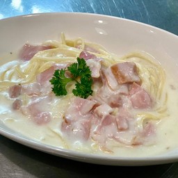 สปาเก็ตตี้คาโบนาร่าแฮม