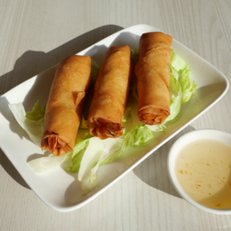 ปอเปี้ยะกุ้งไว้หาง 春卷虾仁