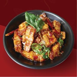 กับข้าว กะเพราหมูกรอบ