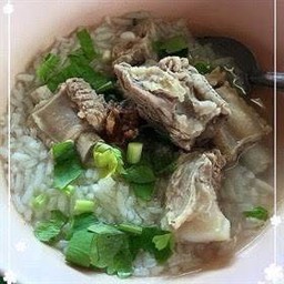 ข้าวต้มกระดูกอ่อนหมู