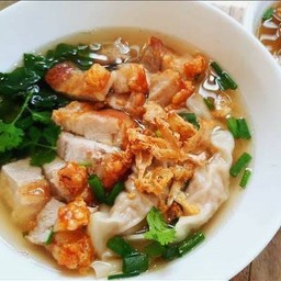 เกี๊ยวหมูกรอบ
