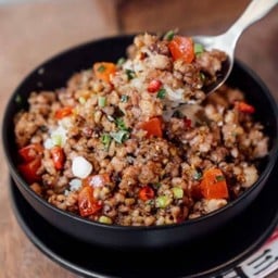 •ข้าวหมูสับคั่วไข่แดงเค็มพริกสด