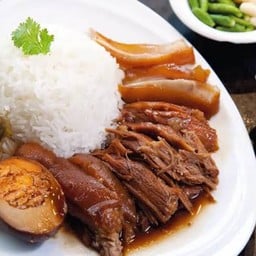 จินจู หมูทอด สาขา 2 สาขา 2 ตรงข้าม GROOVY Sriracha
