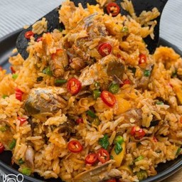 ข้าวผัดปลากระป๋อง