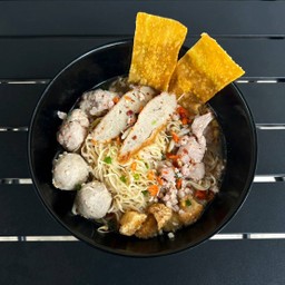 ก๋วยเตี๋ยวหมูน้ำใสต้มยำ