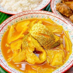 แกงส้มหน่อไม้เนื้อปลา