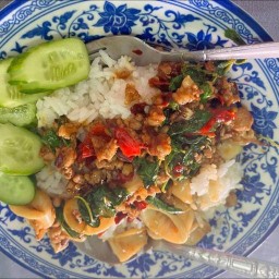 ร้านข้าวหอมกะเพรา